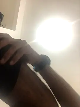 Snapshot of Romario357wayne chatting on October 15, 2025, 4:11 am Romario357wayne online show from October 15, 2025, 4:11 am
