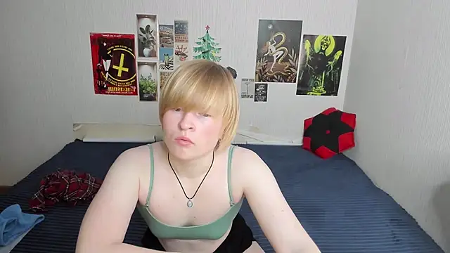 Cattie w  online show from March 28, 2026, 1:17 am