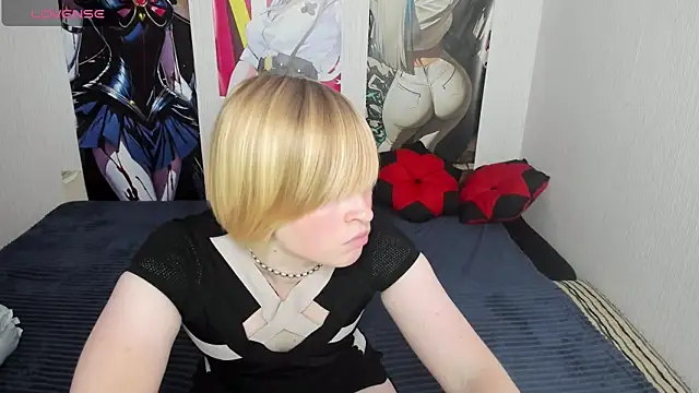 Cattie w  online show from October 28, 2025, 1:17 am