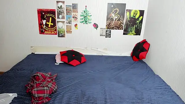 Cattie w  online show from March 27, 2026, 1:14 am