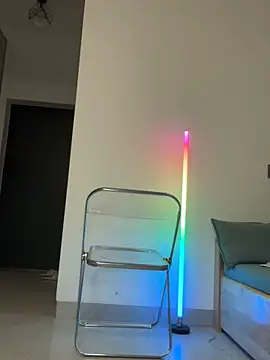 Snapshot of POS001 chatting on October 17, 2025, 9:49 pm POS001 online show from October 17, 2025, 9:49 pm