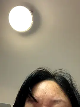 Snapshot of POS001 chatting on October 21, 2025, 9:58 pm POS001 online show from October 21, 2025, 9:58 pm