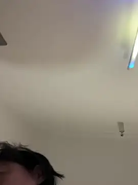 Snapshot of POS001 chatting on October 26, 2025, 10:54 pm POS001 online show from October 26, 2025, 10:54 pm