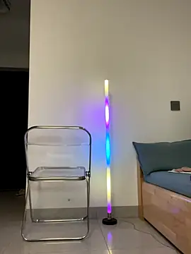 Snapshot of POS001 chatting on October 19, 2025, 10:01 pm POS001 online show from October 19, 2025, 10:01 pm