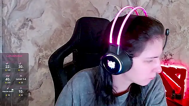 Snapshot of Irwi_Tomboy chatting on May 26, 2026, 1:42 pm Irwi Tomboy online show from May 26, 2026, 1:42 pm