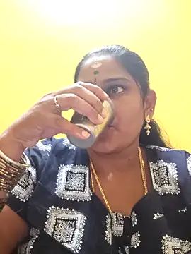 navyasree143 online show from September 27, 2025, 2:18 am