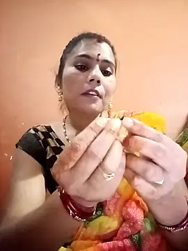 Sapna  wq1 online show from October 13, 2025, 1:56 pm