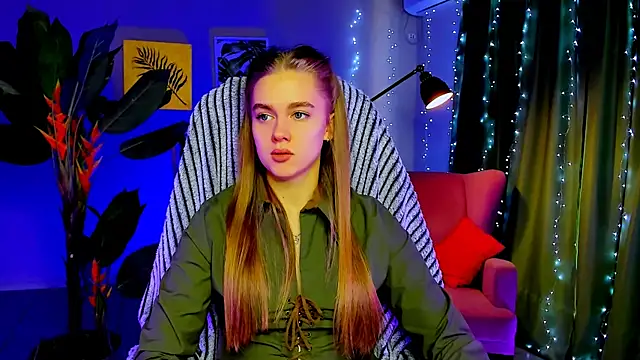 Snapshot of JuneWoods chatting on February 6, 2026, 7:26 am JuneWoods online show from February 6, 2026, 7:26 am