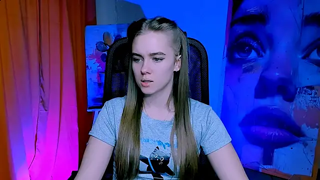 JuneWoods online show from March 19, 2026, 7:19 am