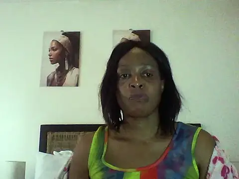 Snapshot of Blacksashaxx chatting on November 17, 2025, 12:20 pm Blacksashaxx online show from November 17, 2025, 12:20 pm