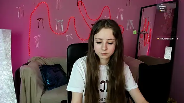 rebecca smile online show from March 16, 2026, 1:26 pm