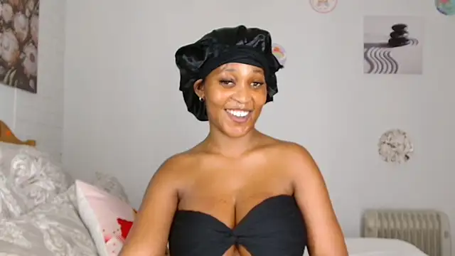 Snapshot of ConnieSmall24 chatting on June 13, 2026, 2:20 am ConnieSmall24 online show from June 13, 2026, 2:20 am