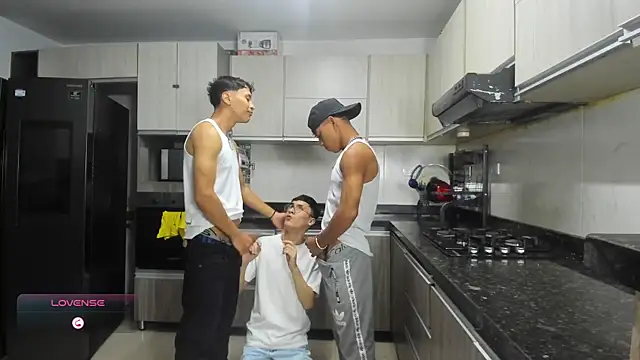 Crazyboys hot online show from October 6, 2025, 11:27 pm