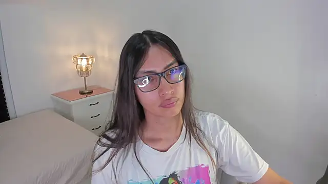 cherrylady 02 online show from November 15, 2025, 12:53 pm