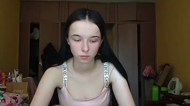 Emilia Light online show from May 30, 2026, 8:53 am