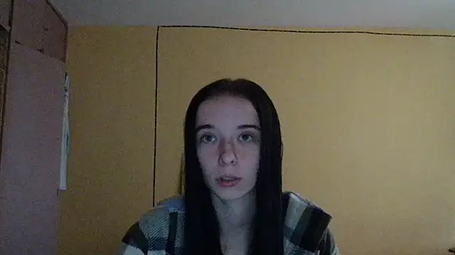 Emilia Light online show from October 23, 2025, 7:07 am