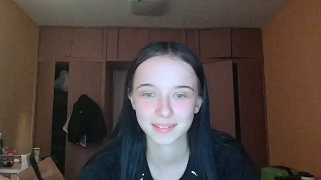 Emilia Light online show from June 7, 2026, 4:56 pm