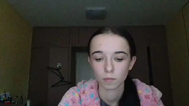 Emilia Light online show from October 13, 2025, 6:26 am