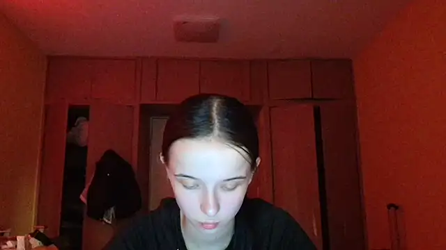 Emilia Light online show from June 10, 2026, 4:52 pm