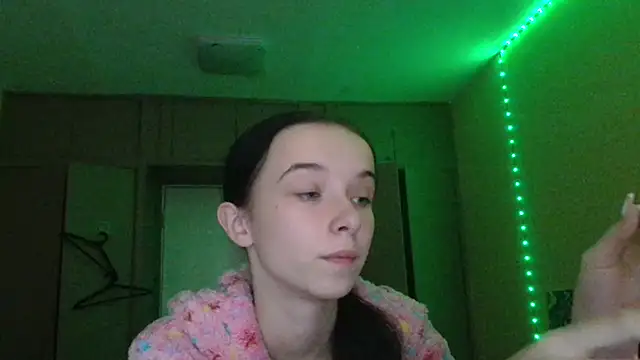 Emilia Light online show from October 10, 2025, 6:58 am