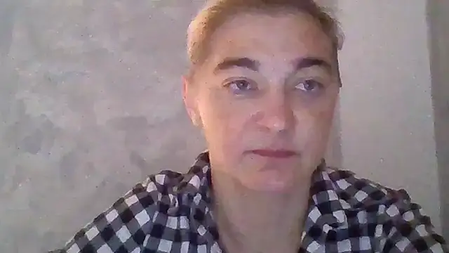 Snapshot of GoldenAngelMilf chatting on October 20, 2025, 7:20 am GoldenAngelMilf online show from October 20, 2025, 7:20 am