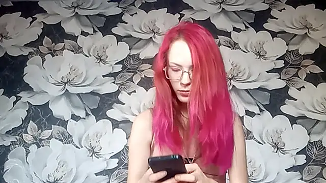 Snapshot of LiaCusson chatting on October 8, 2025, 1:51 am LiaCusson online show from October 8, 2025, 1:51 am