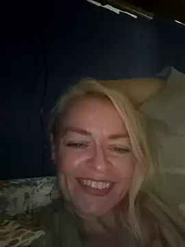 demidelightfulxx online show from October 29, 2025, 9:03 pm