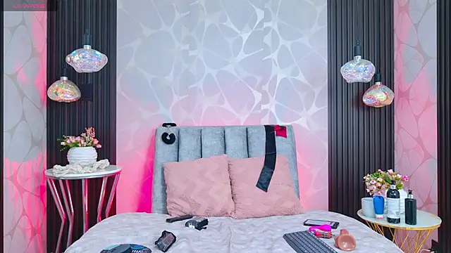 Snapshot of LiaTeylor chatting on February 20, 2026, 7:05 pm LiaTeylor online show from February 20, 2026, 7:05 pm