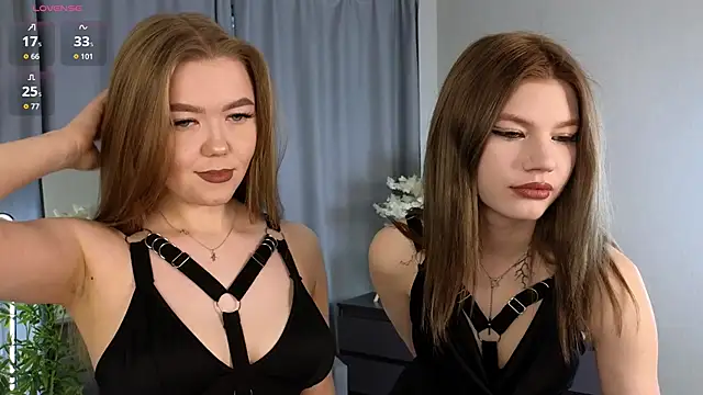 TwixieGuo online show from November 14, 2025, 10:30 am