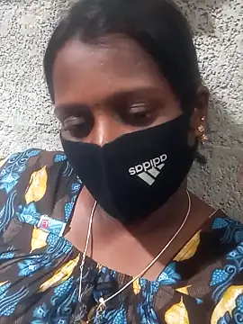 Tamil Hot Sandy online show from October 18, 2025, 4:58 am