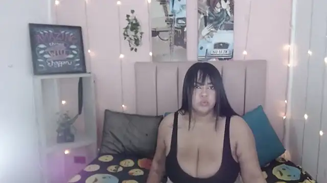 Cassie Lane online show from October 14, 2025, 7:25 pm