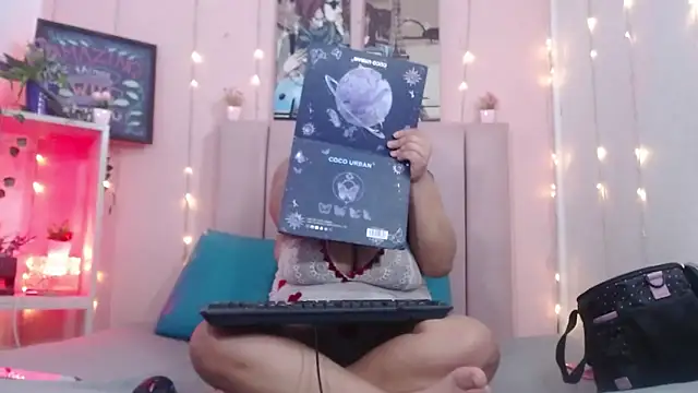 Cassie Lane online show from November 14, 2025, 7:50 pm