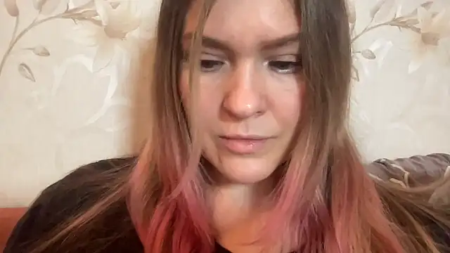 Snapshot of Milysoren chatting on February 24, 2026, 5:58 pm Milysoren online show from February 24, 2026, 5:58 pm