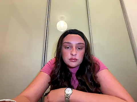 Playfulvixen25 online show from October 1, 2025, 11:41 pm