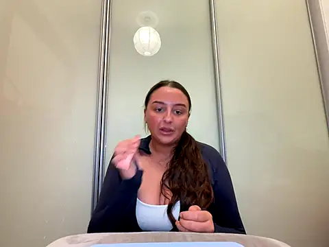 Playfulvixen25 online show from October 9, 2025, 8:31 pm