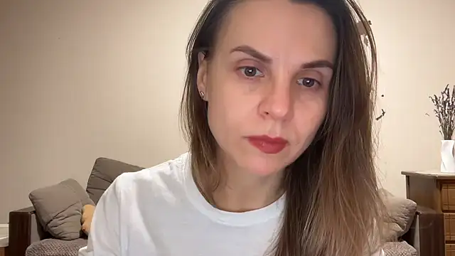 AnnieLove7722 online show from November 28, 2025, 12:38 pm