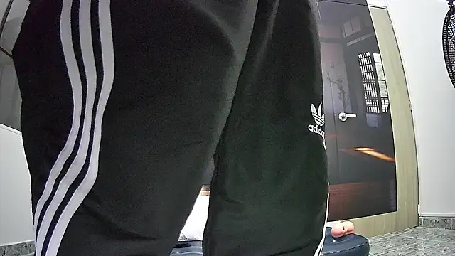 RomeoMillerr online show from September 30, 2025, 7:42 pm