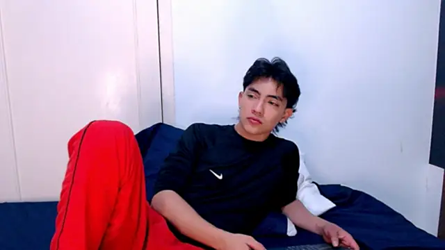 RomeoMillerr online show from November 26, 2025, 7:19 am