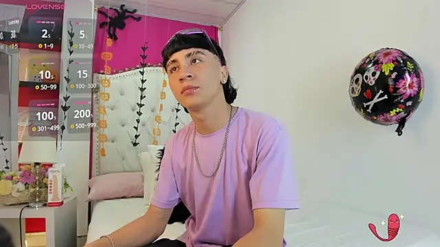 XaanderGrey online show from October 27, 2025, 7:26 pm