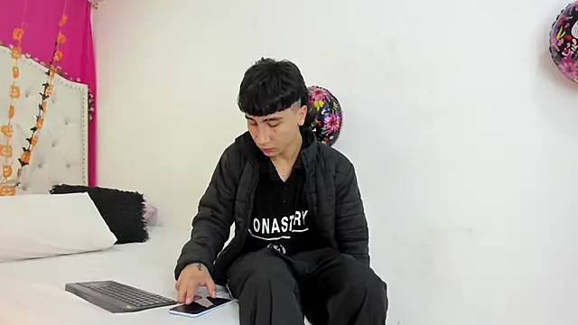 XaanderGrey online show from October 10, 2025, 7:15 pm