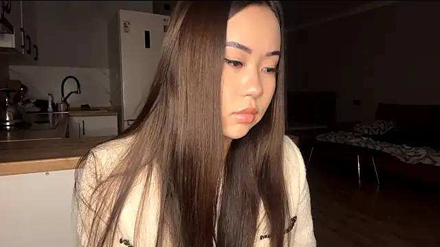 Ur neighbor Kira online show from October 27, 2025, 12:28 pm