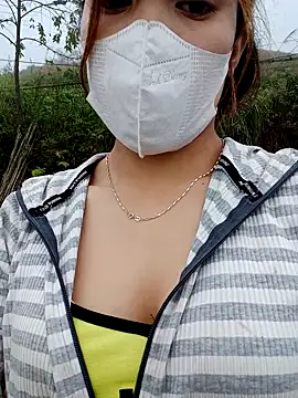 nhinhi-sexy online show from November 4, 2025, 12:36 am