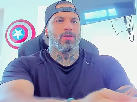 JoshRigby online show from November 10, 2025, 9:09 pm