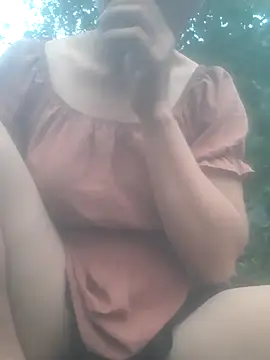 bree-zz online show from November 16, 2025, 11:30 pm