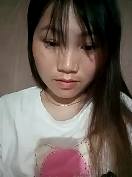 min-xinh online show from April 16, 2026, 9:50 pm