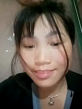 min-xinh online show from April 24, 2026, 2:13 am