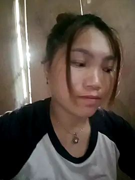 min-xinh online show from October 21, 2025, 12:32 am