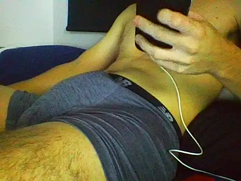 AlbertoRuiz086 online show from October 16, 2025, 6:21 am