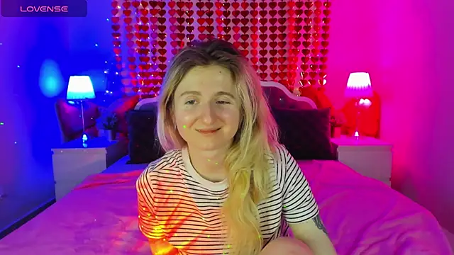 Snapshot of CamillaDreamer chatting on March 1, 2026, 10:21 pm CamillaDreamer online show from March 1, 2026, 10:21 pm