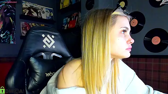 KarinaBroks online show from January 15, 2026, 10:29 am